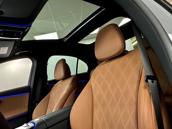 Mercedes-Benz E200 6 of 16