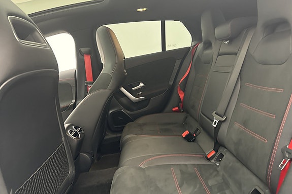 Mercedes-Benz CLA45 17 of 26
