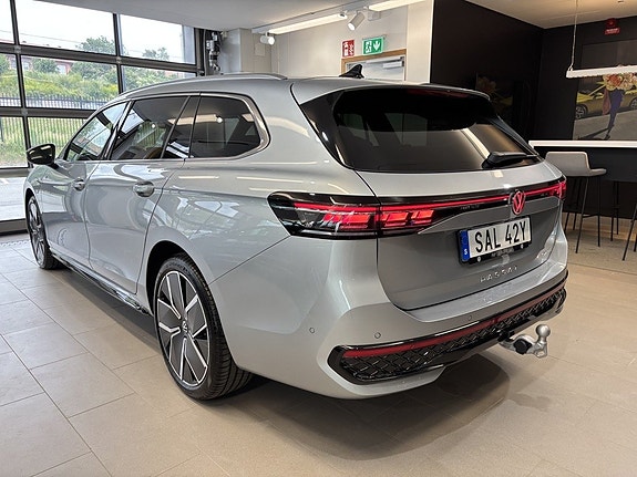 Volkswagen Passat 8 of 28