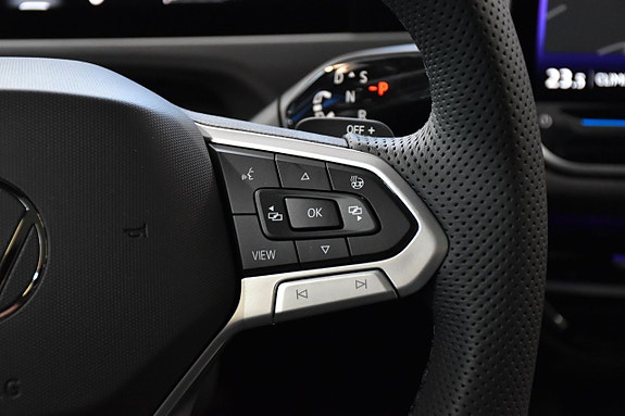 Volkswagen Passat 14 of 28