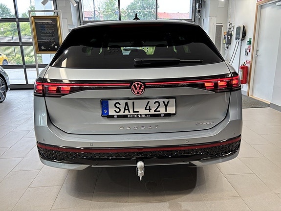 Volkswagen Passat 7 of 28