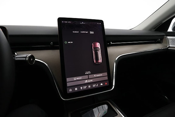 Volvo EX90 14 of 21