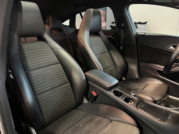 Mercedes-Benz CLA180 14 of 18