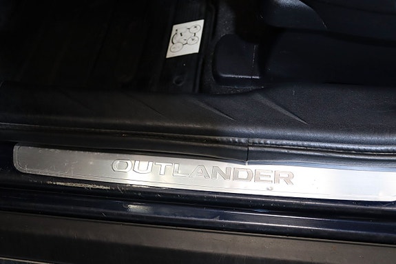 Mitsubishi Outlander 24 of 27