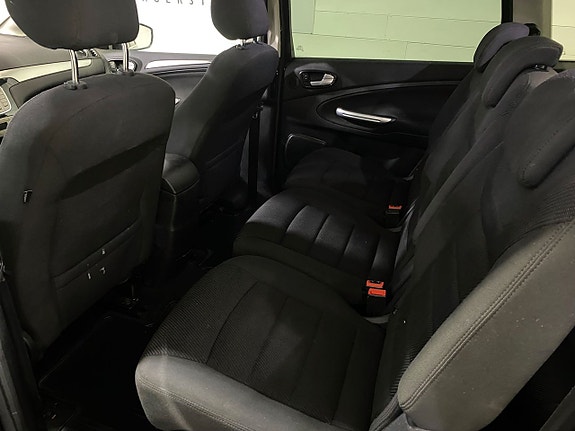 Ford S-MAX 8 of 9