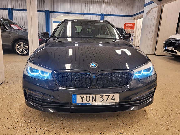 BMW 520 2 of 5