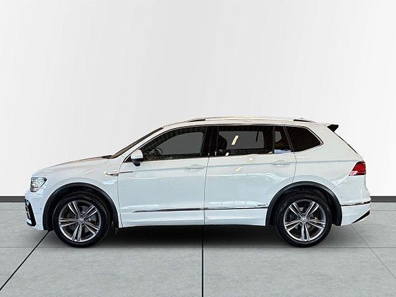 Volkswagen Tiguan Allspace 4 of 5