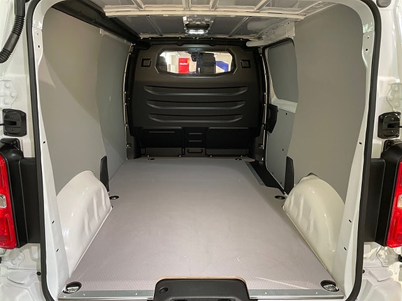 Peugeot e-Expert 4 of 24