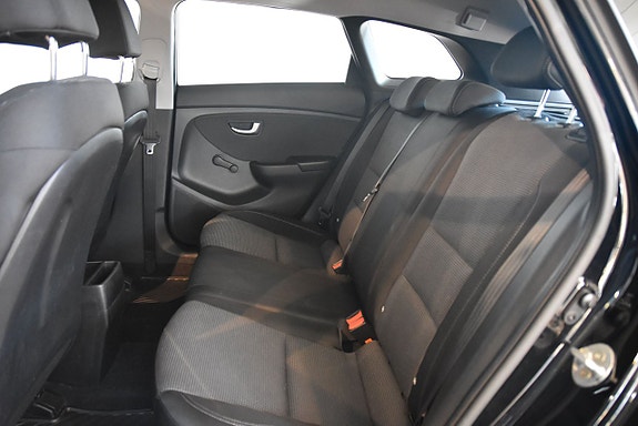 Hyundai i30 11 of 12