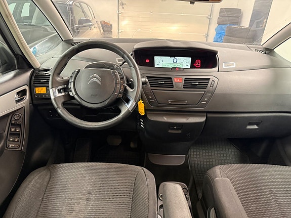 Citroen Grand C4 Picasso 19 of 27