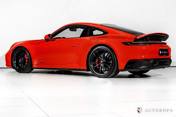 Porsche 911 Carrera 4 GTS 5 of 5