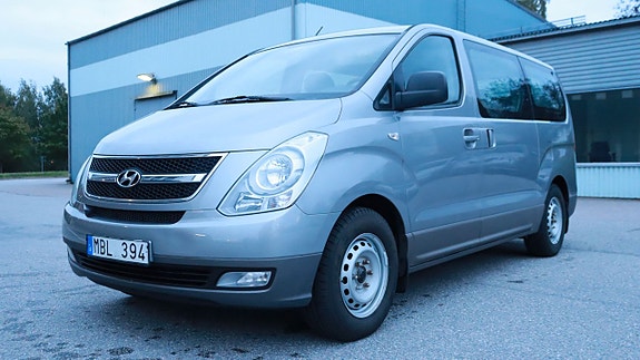 Hyundai H-1 2 of 5