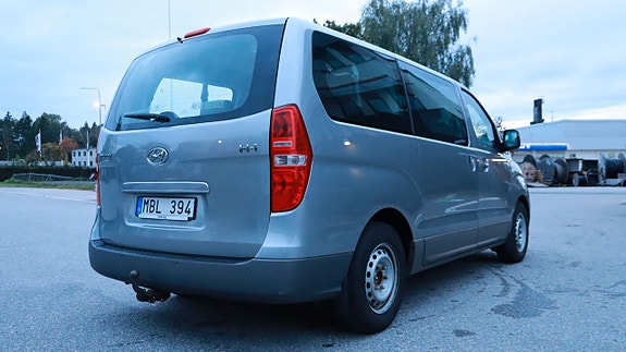 Hyundai H-1 5 of 5