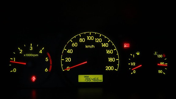 Hyundai H-1 13 of 21