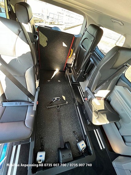 Ford Custom Tourneo 12 of 30