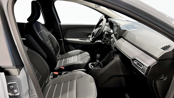Dacia Sandero 3 of 5