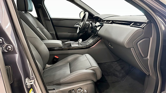 Land Rover Range Rover Velar 3 of 5