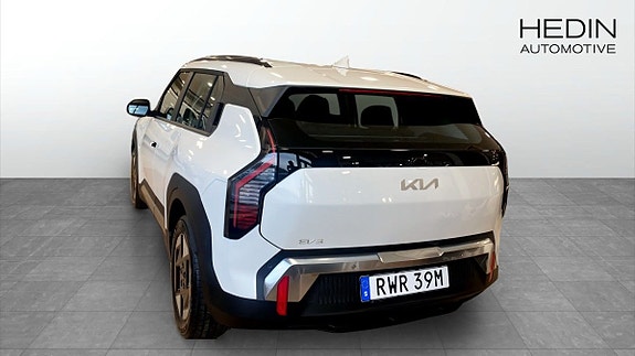 Kia EV3 6 of 12