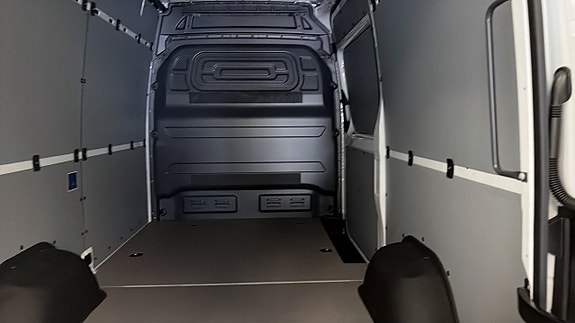 Mercedes-Benz eSprinter 414 7 of 9