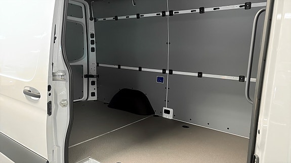 Mercedes-Benz eSprinter 414 5 of 9