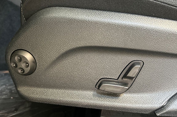 Mercedes-Benz GLC350 e 21 of 26