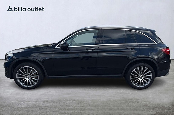 Mercedes-Benz GLC350 e 2 of 26