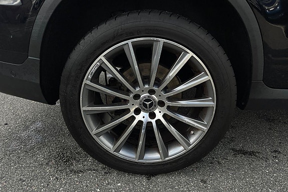 Mercedes-Benz GLC350 e 10 of 26