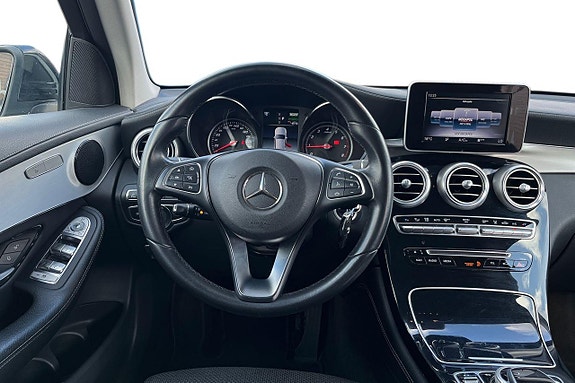 Mercedes-Benz GLC350 e 13 of 26