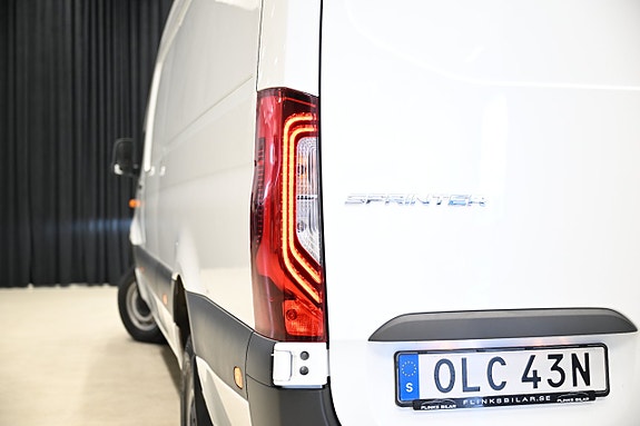 Mercedes-Benz Sprinter 319 24 of 30