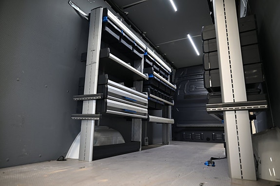 Mercedes-Benz Sprinter 319 11 of 30