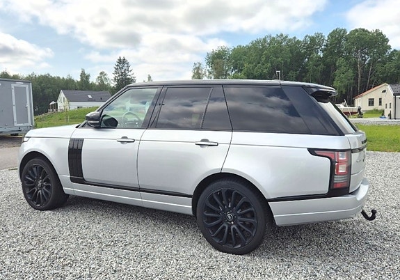 Land Rover Range Rover 18 of 30