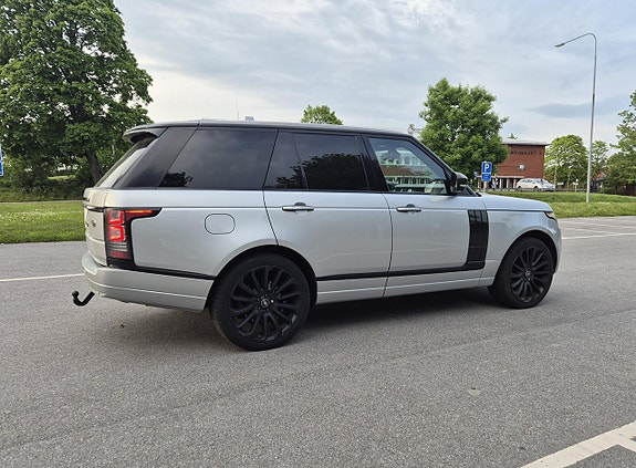 Land Rover Range Rover 15 of 30