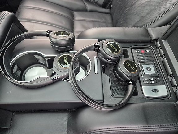 Land Rover Range Rover 11 of 30