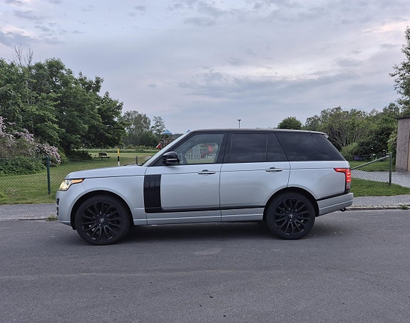 Land Rover Range Rover 19 of 30