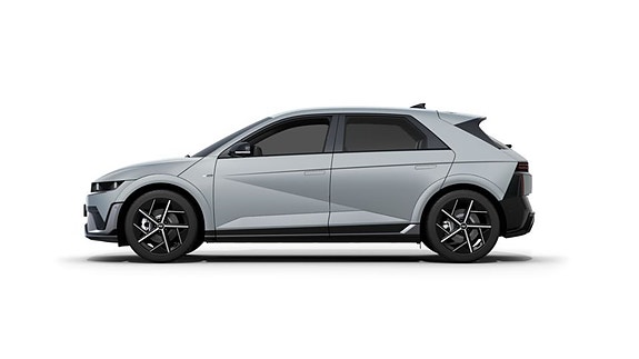 Hyundai Ioniq 5 2 of 6