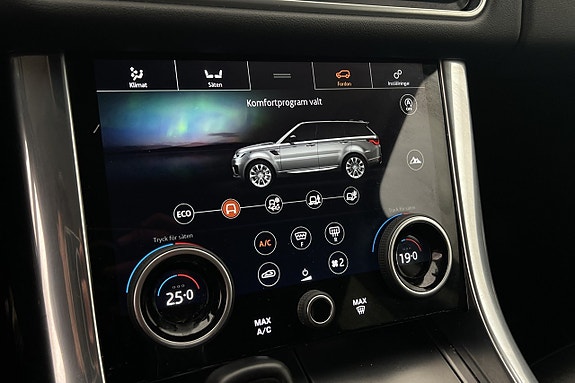 Land Rover Range Rover Sport 23 of 30