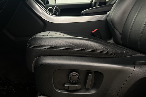 Land Rover Range Rover Sport 29 of 30