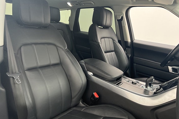 Land Rover Range Rover Sport 10 of 30