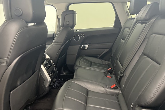 Land Rover Range Rover Sport 11 of 30