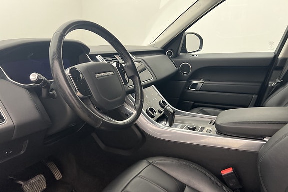 Land Rover Range Rover Sport 8 of 30