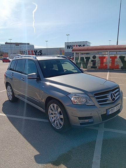 Mercedes-Benz GLK220 3 of 22