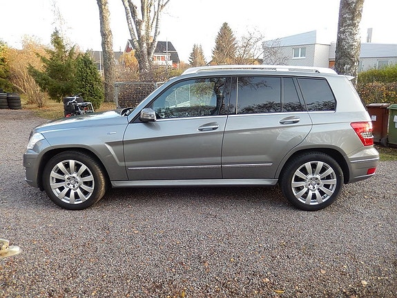 Mercedes-Benz GLK220 8 of 22