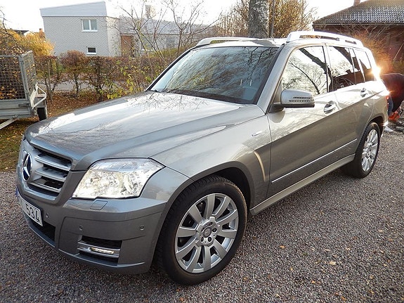 Mercedes-Benz GLK220 10 of 22