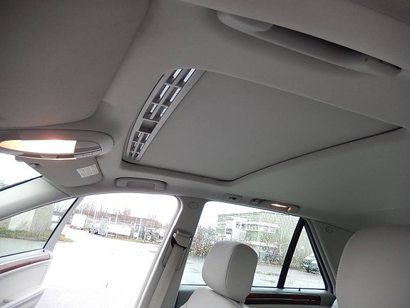 Mercedes-Benz ML320 20 of 25