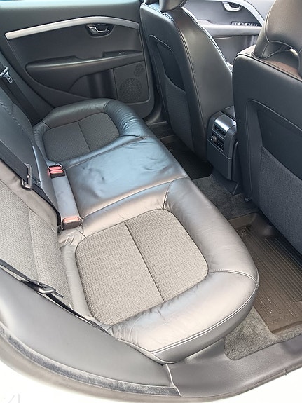 Volvo V70 16 of 26