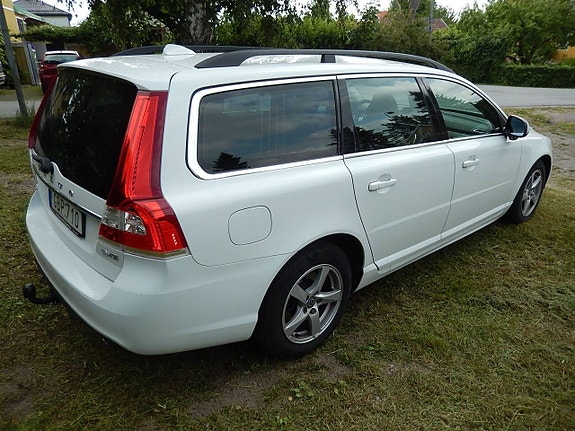 Volvo V70 9 of 25