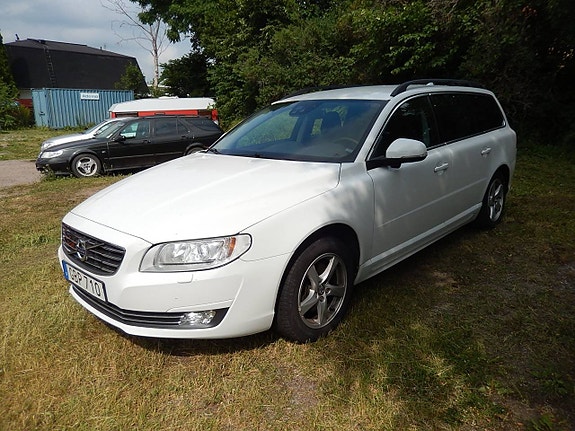 Volvo V70 8 of 25
