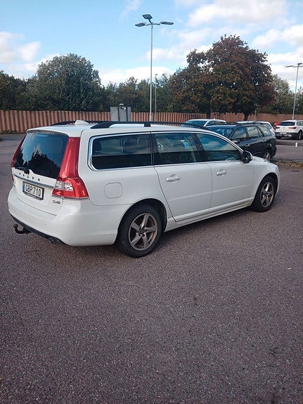 Volvo V70 7 of 25