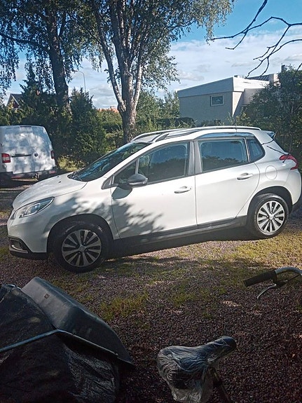 Peugeot 2008 8 of 24