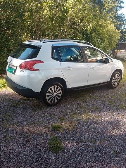 Peugeot 2008 7 of 24